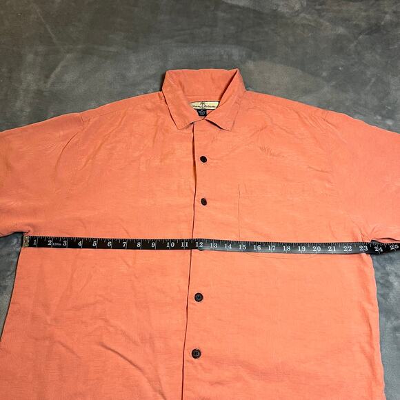 Tommy Bahama Men's 100% Silk Palm Tree Design Hawaiian Button Up Shirt Size MED - Picture 7 of 9